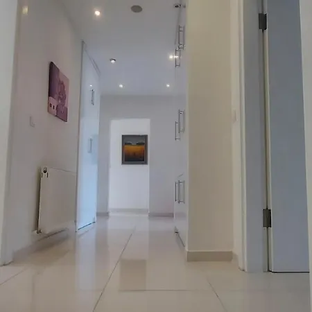 4+1 Flat For In Burgazada, Adalar, Istanbul Appartement